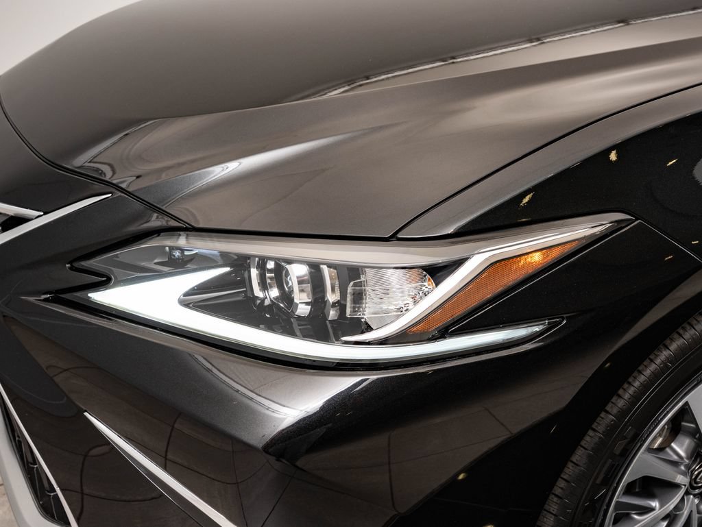 Used 2022 Lexus ES 300h w/ Accessory Package 2 FWD image 15