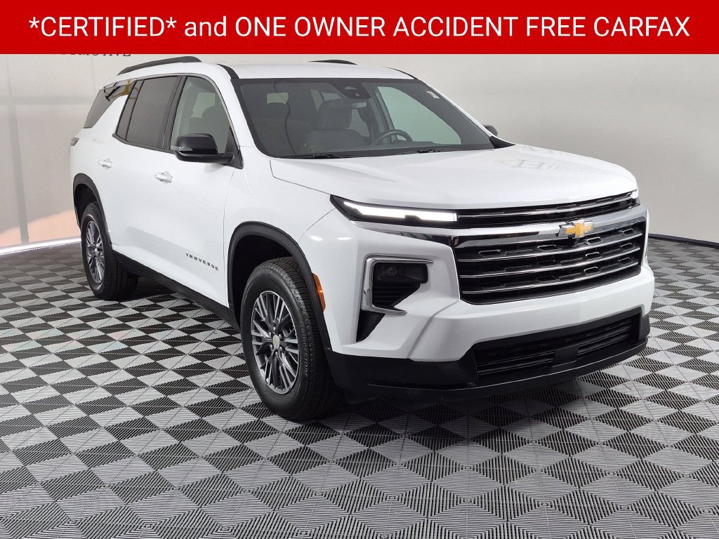 Certified 2026 Chevrolet Traverse LT FWD image 3