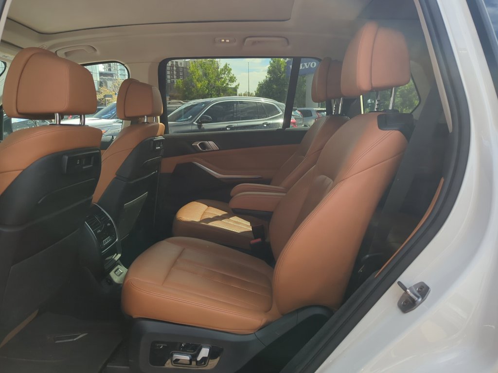 Used 2020 BMW X7 xDrive40i w/ Luxury Seating Package AWD/4WD image 9