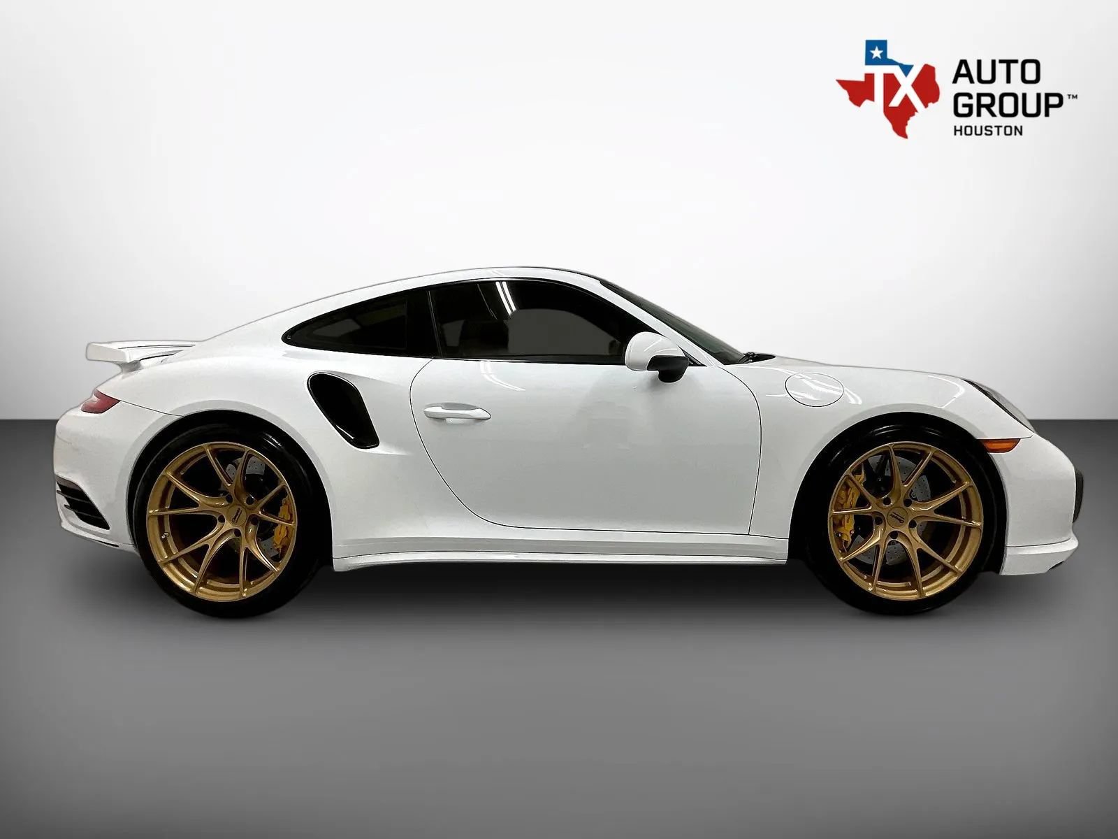 Used 2017 Porsche 911 Turbo S AWD/4WD image 9