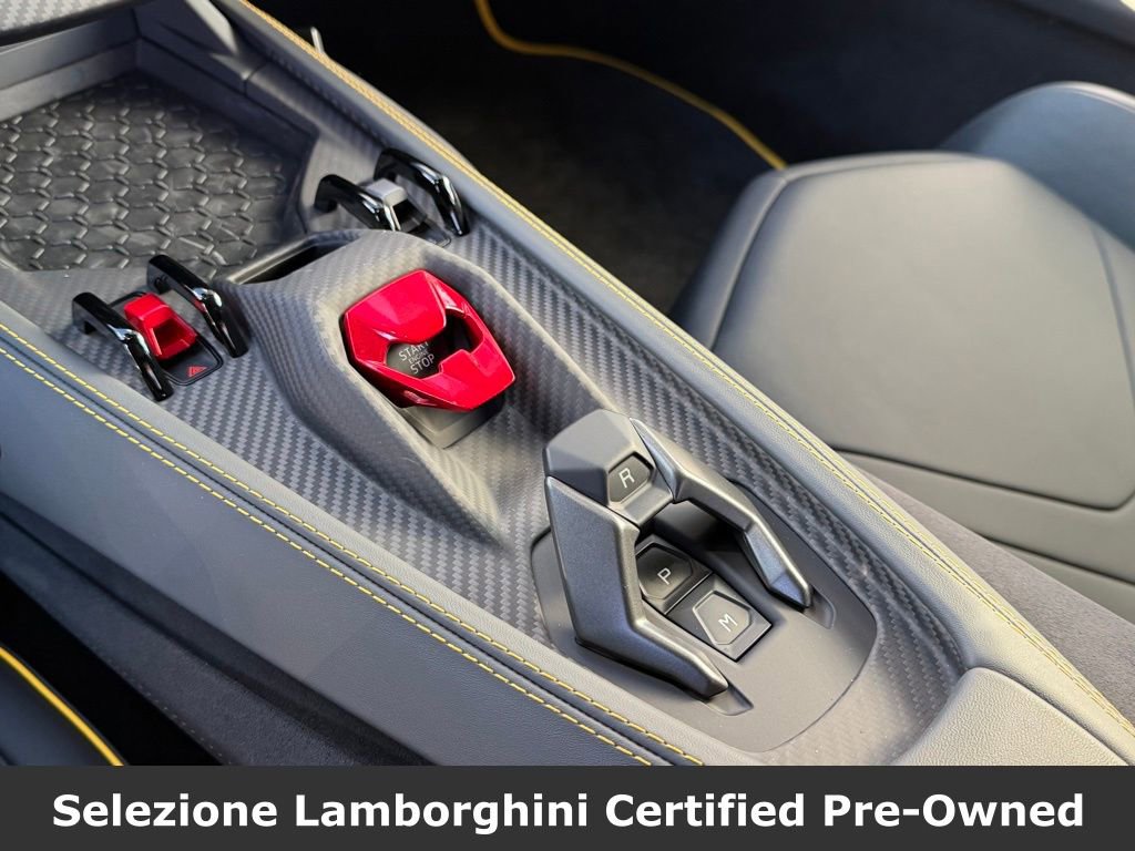 Used 2025 Lamborghini Revuelto image 37