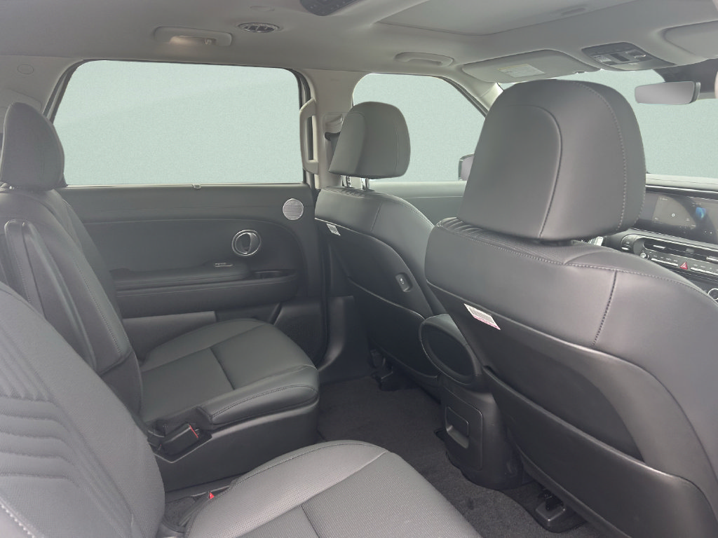 New 2027 Hyundai Santa Fe Limited w/ Tow & Go Package FWD image 22