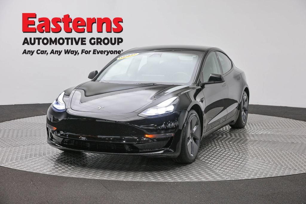 Used 2023 Tesla Model 3 Standard Range RWD image 1