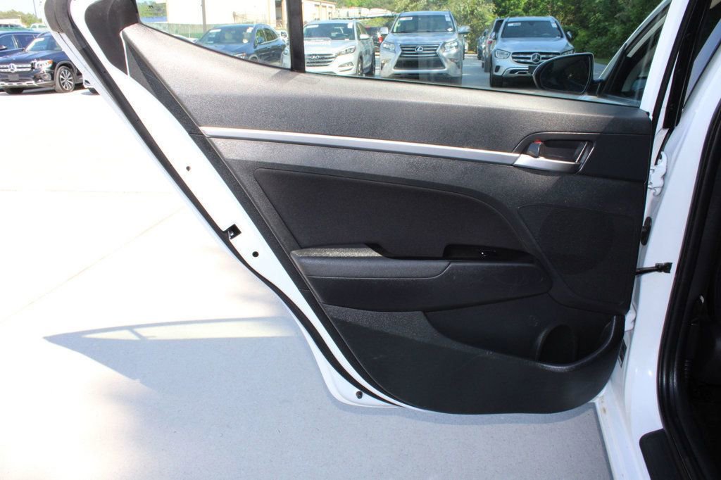 Used 2020 Hyundai Elantra SEL w/ Cargo Package (C1) image 32