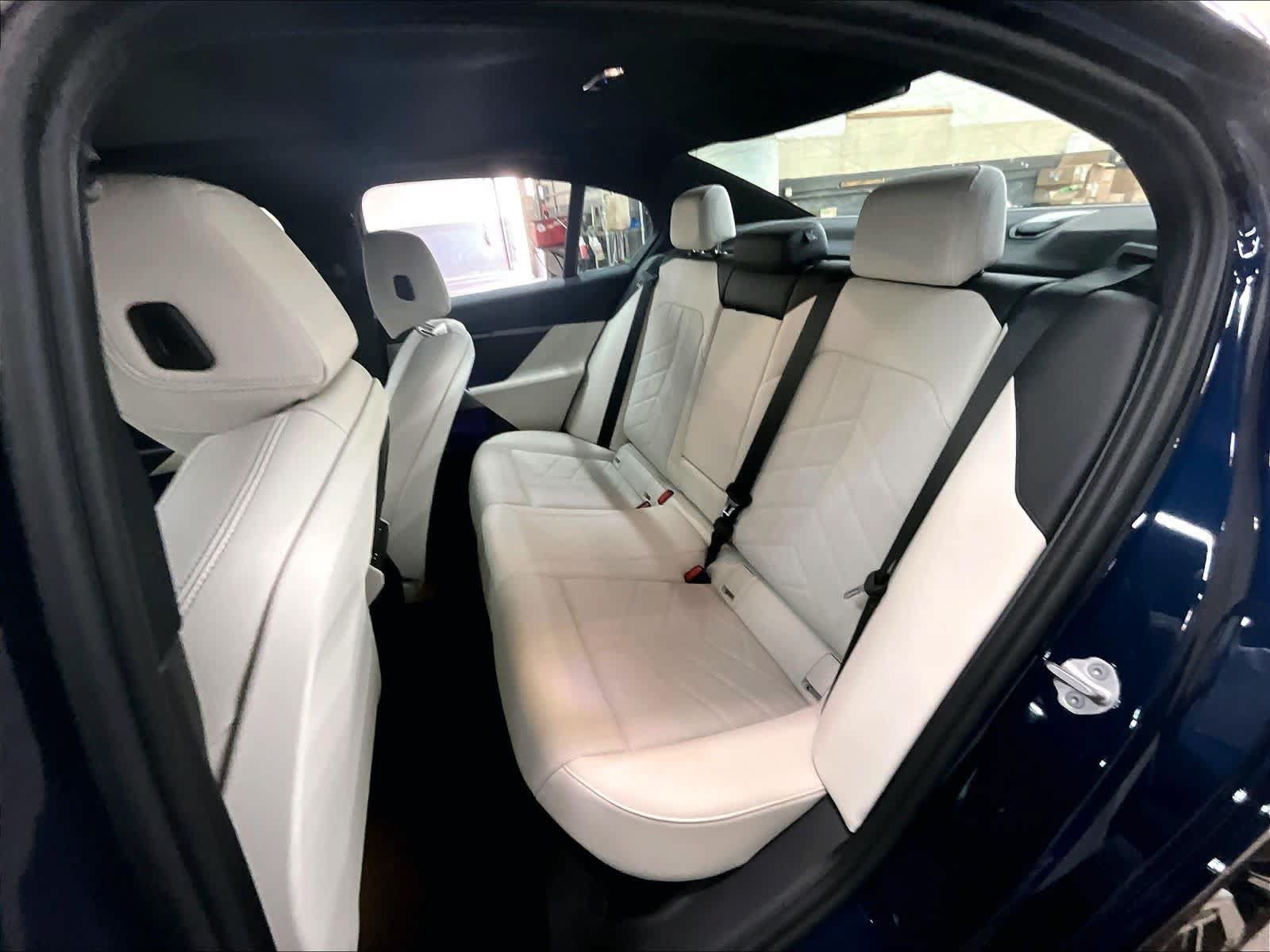 Used 2026 BMW 530i w/ M Sport Package RWD image 29