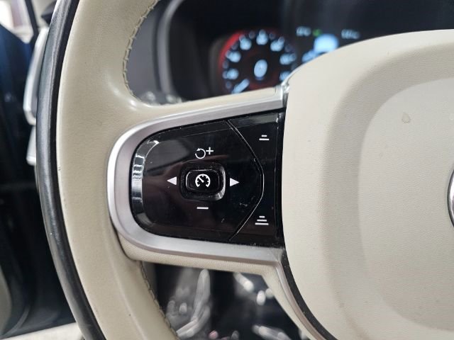 Used 2021 Volvo XC90 T5 Momentum w/ Climate Package image 28