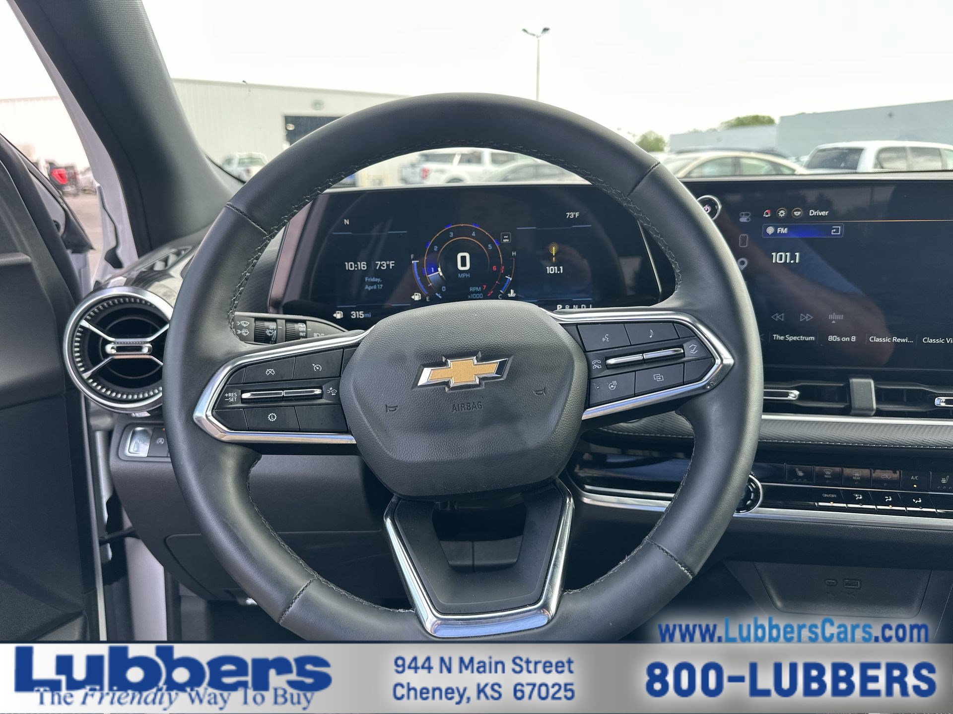 Used 2025 Chevrolet Equinox LT FWD image 13