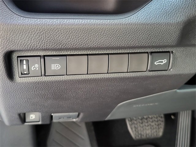 Used 2025 Toyota RAV4 XLE image 19