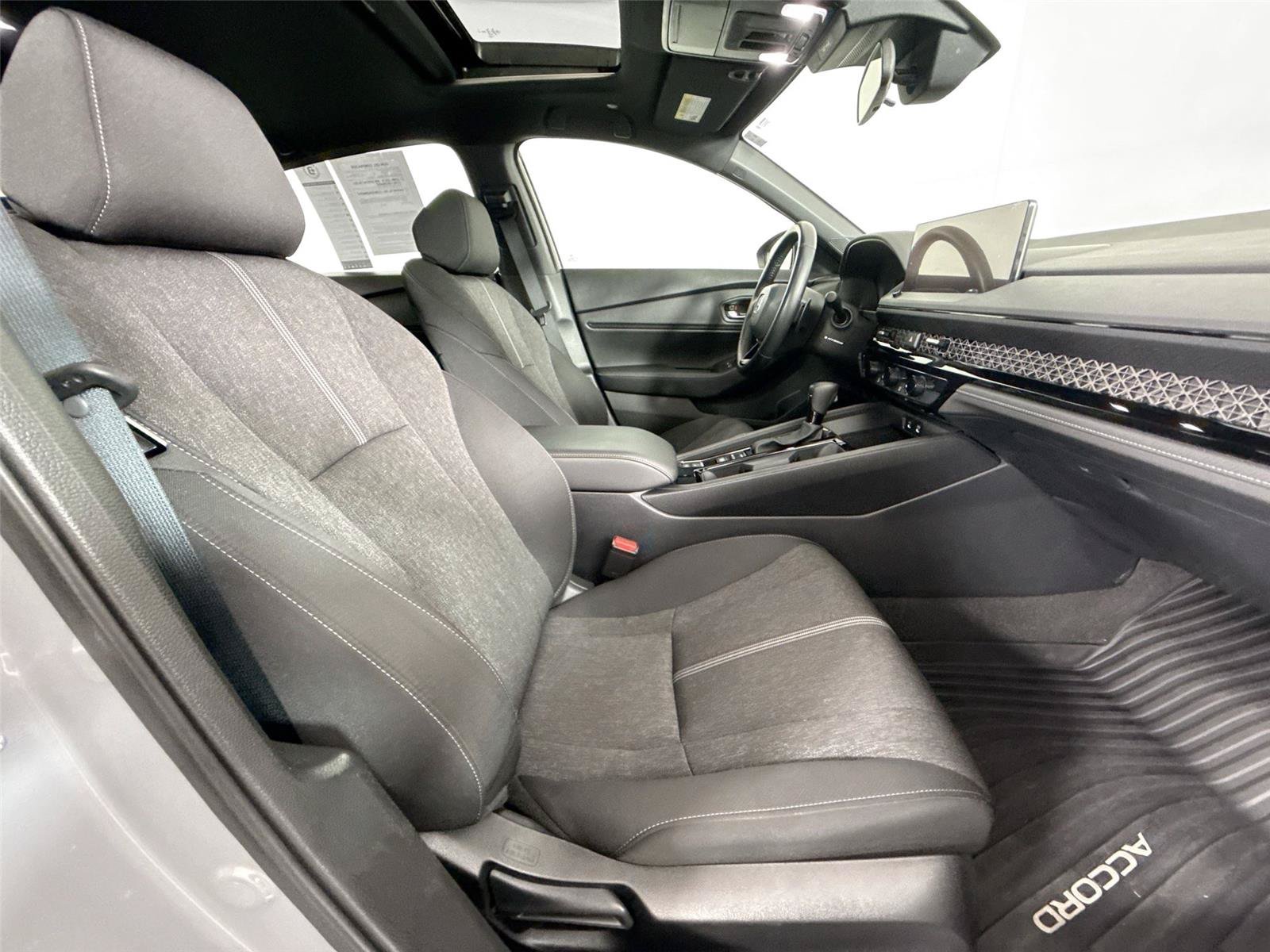 Used 2025 Honda Accord Sport image 37