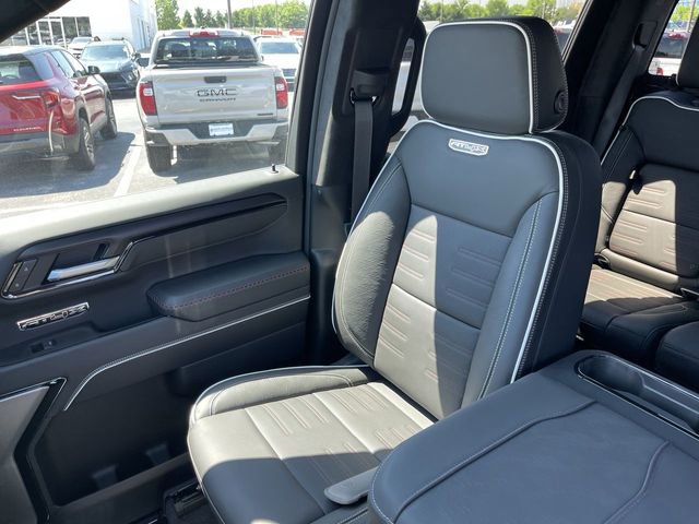 New 2026 GMC Sierra 1500 AT4X w/ LPO, Black Badging Package AWD/4WD image 24