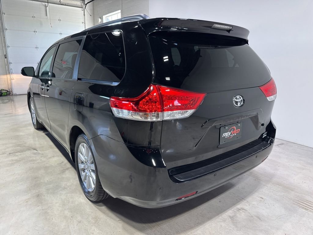 Used 2012 Toyota Sienna XLE w/ Premium Pkg AWD/4WD image 5