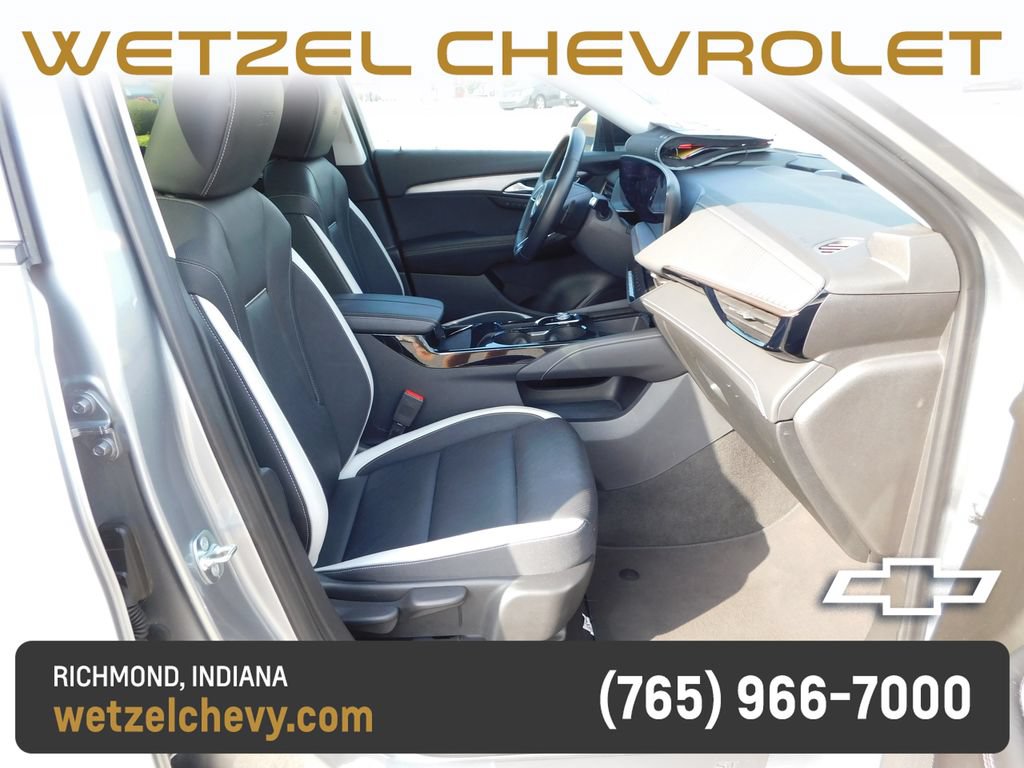 Used 2025 Buick Envision Sport Touring AWD/4WD image 17