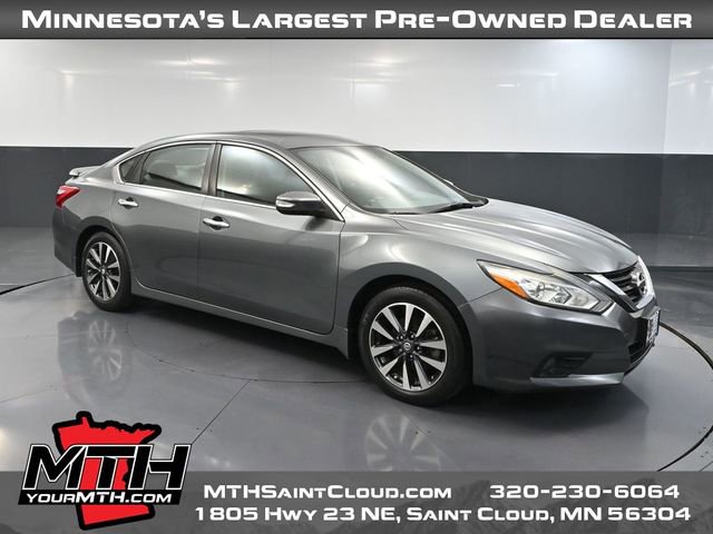 Used 2016 Nissan Altima 2.5 SL w/ Moonroof Package