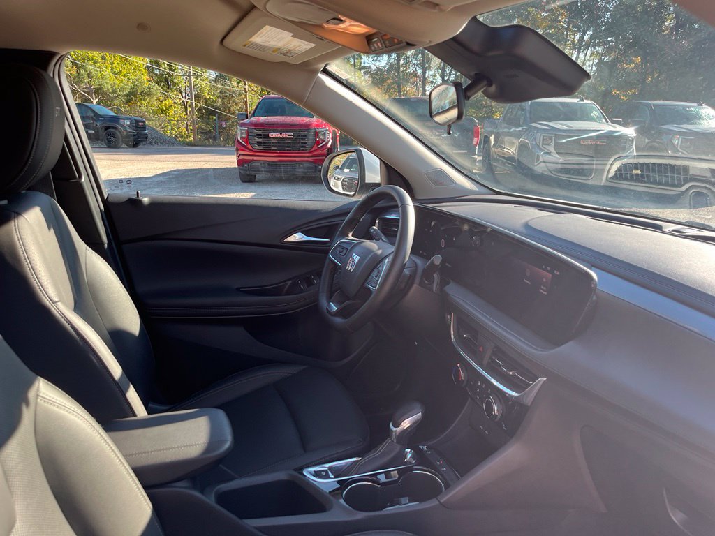 Used 2024 Buick Encore GX Sport Touring FWD image 37