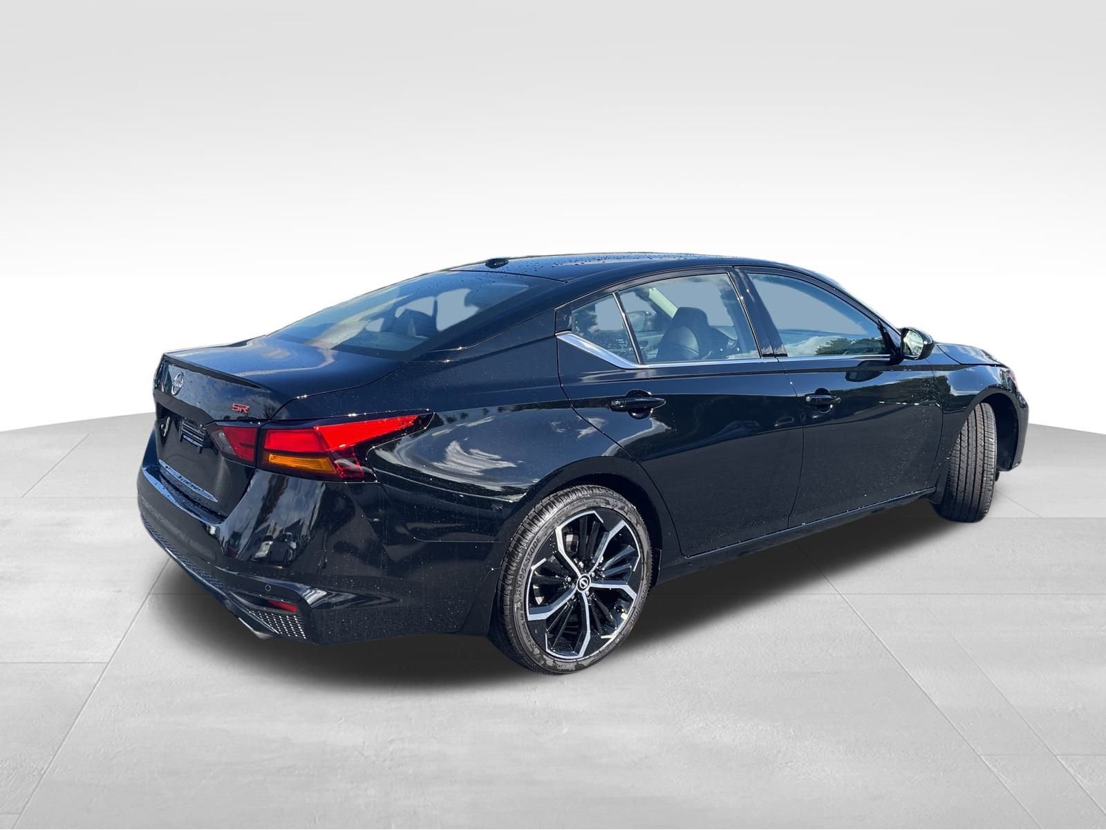 New 2025 Nissan Altima 2.5 SR image 8