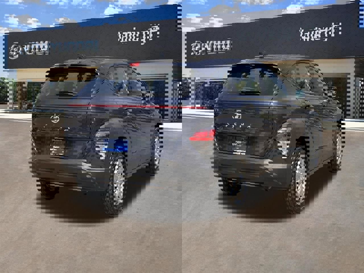 Certified 2024 Hyundai Kona SE image 10