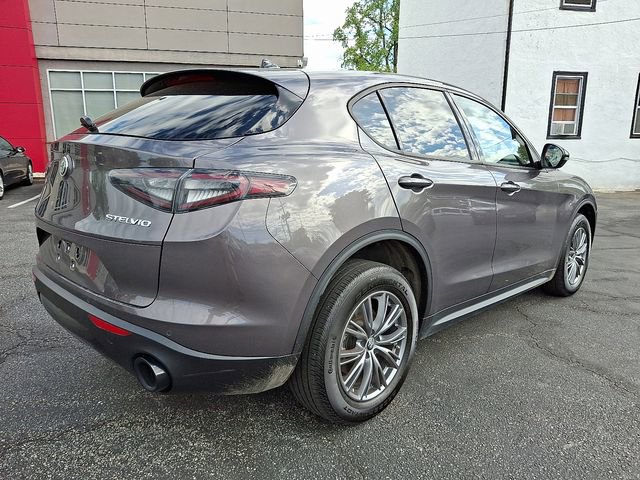 Used 2024 Alfa Romeo Stelvio Sprint image 6