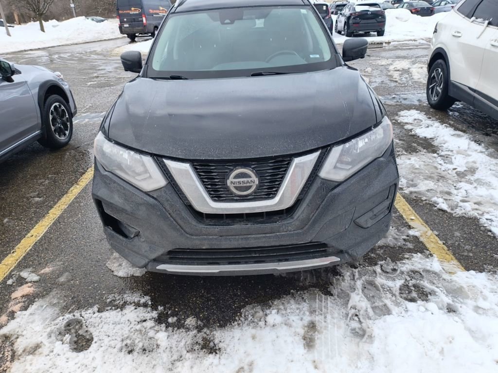 Used 2020 Nissan Rogue SV w/ Premium Package