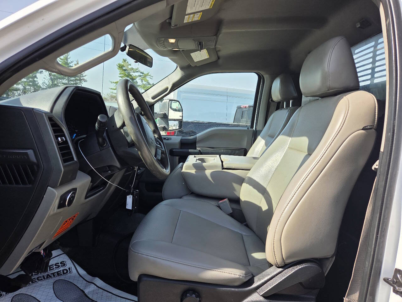 Used 2019 Ford F550 4x4 Regular Cab Super Duty image 10