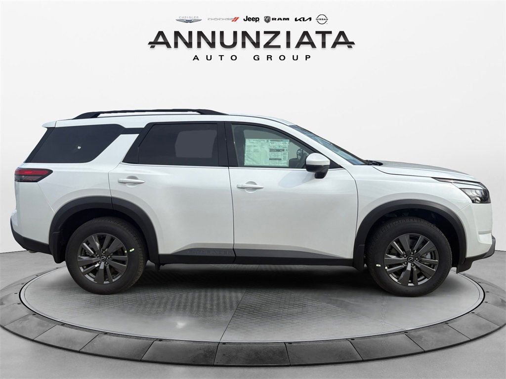 New 2025 Nissan Pathfinder SV image 6