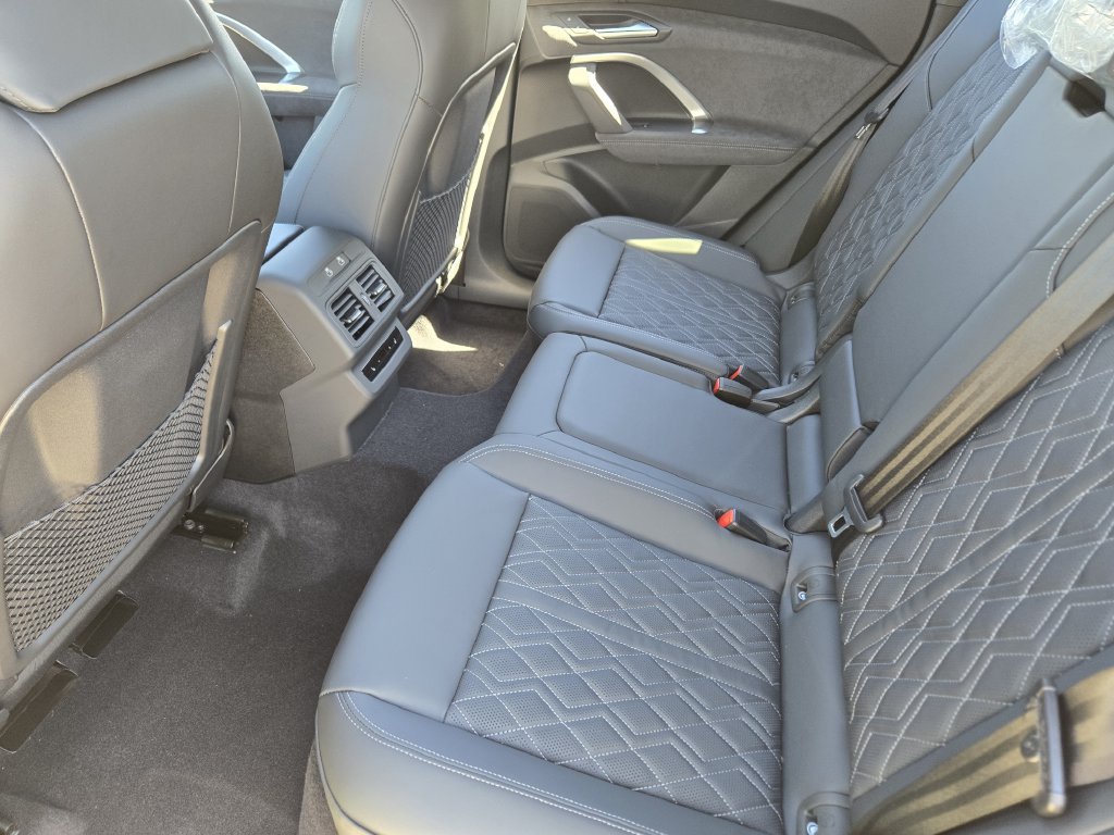 New 2026 Audi SQ5 Prestige AWD/4WD image 34
