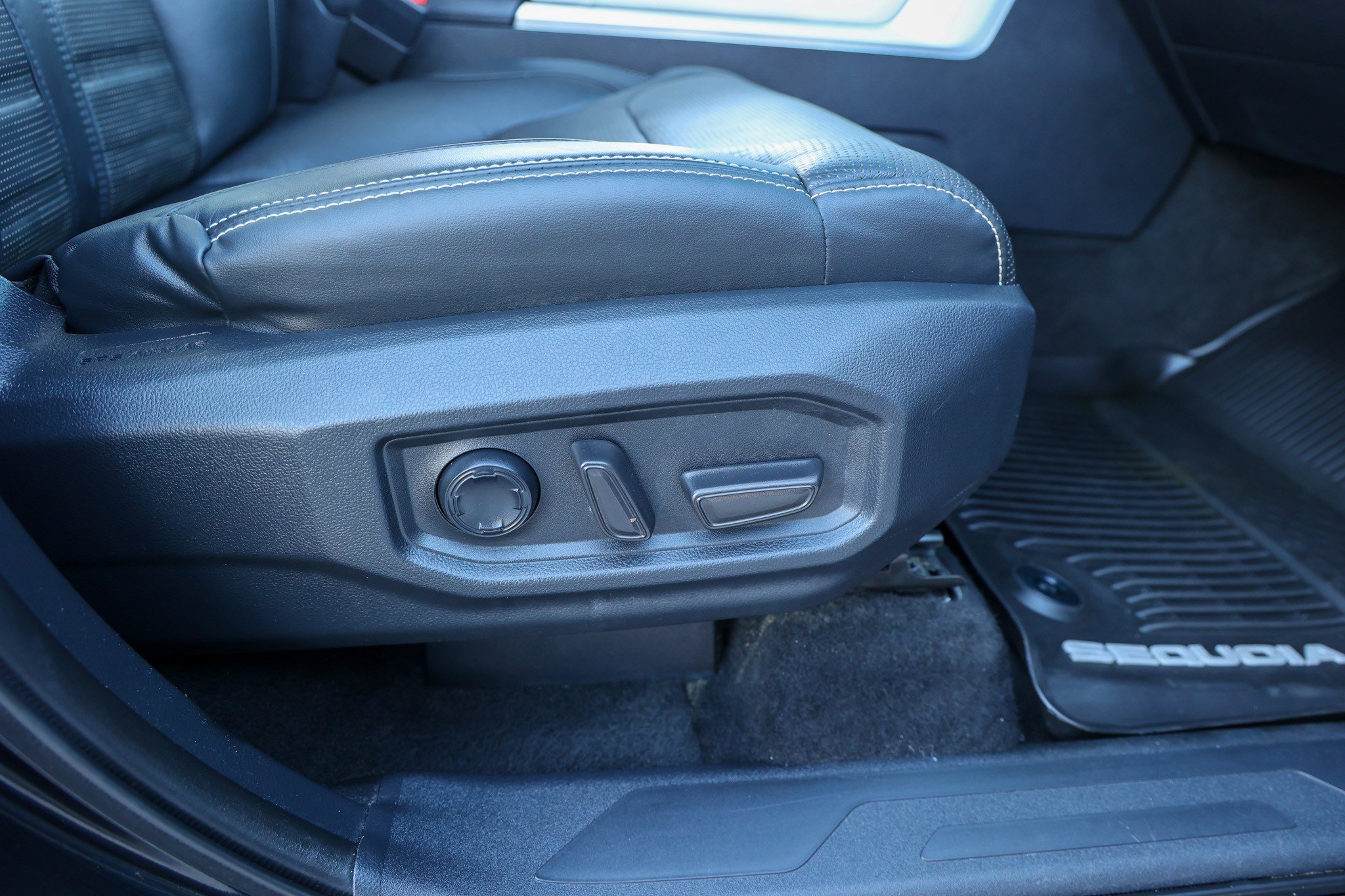 Used 2023 Toyota Sequoia Capstone image 49