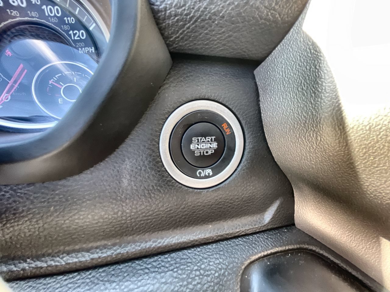 Used 2022 RAM 1500 Laramie AWD/4WD image 16