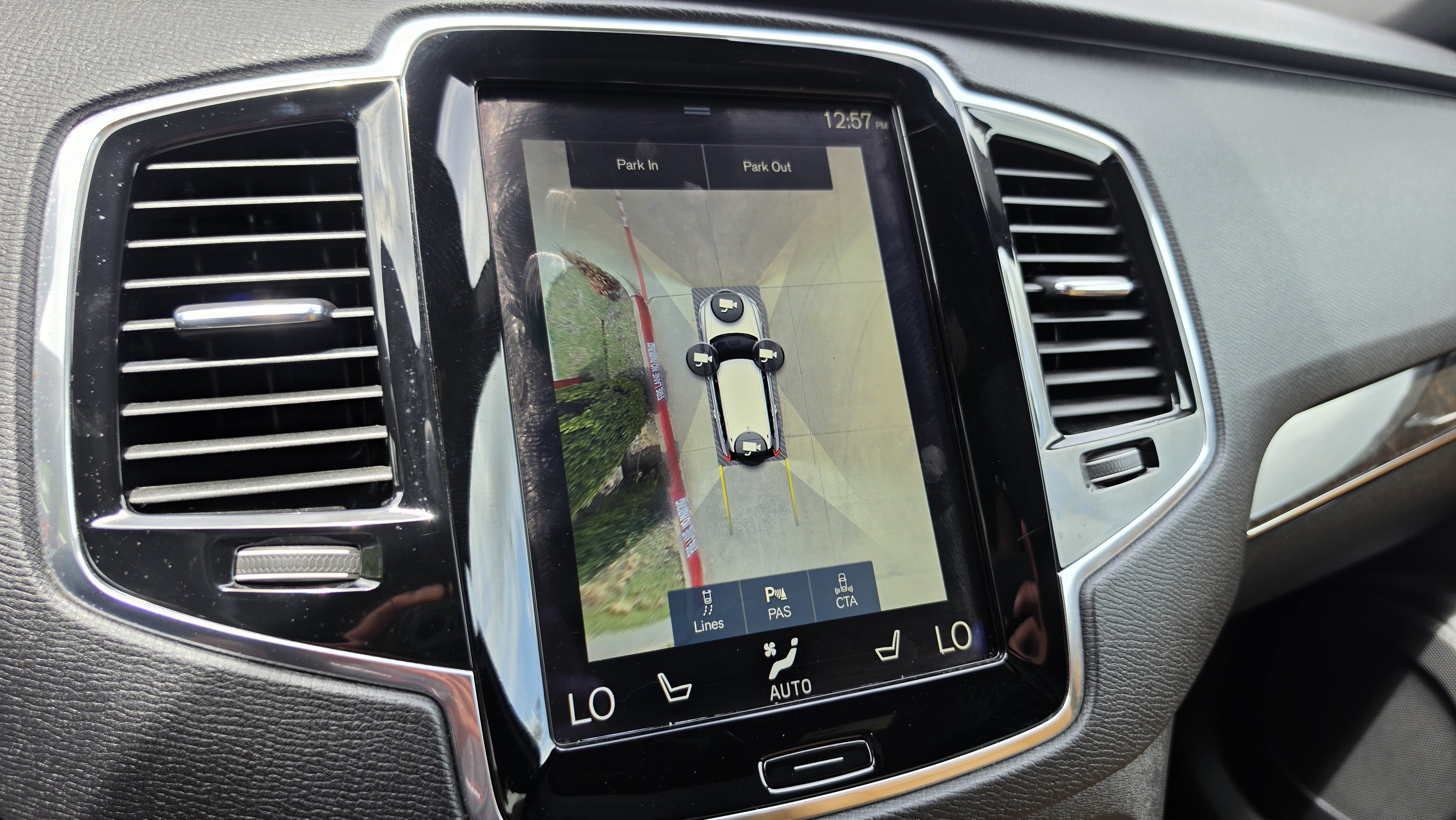 Used 2018 Volvo XC90 T6 Momentum w/ Convenience Package AWD/4WD image 42
