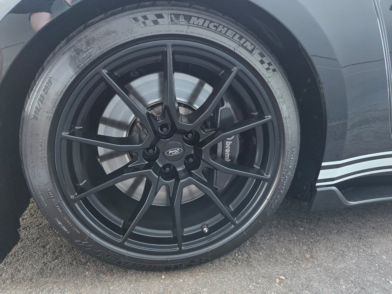 Used 2019 Ford Mustang Shelby GT350 w/ Technology Package image 54