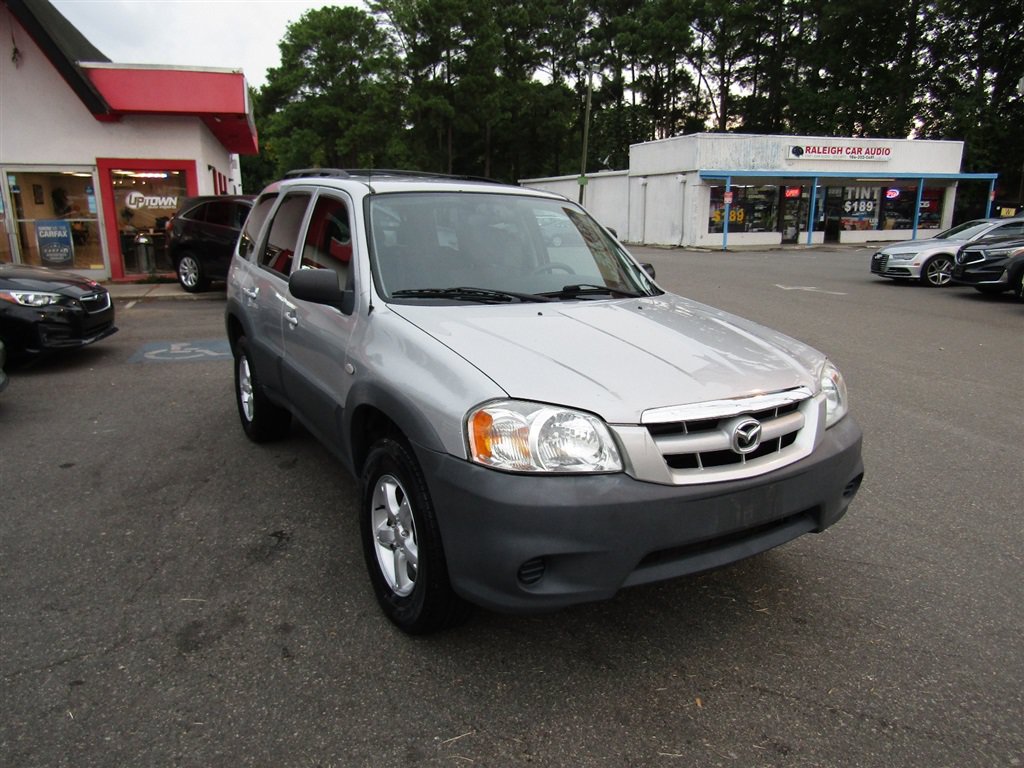Used 2005 MAZDA Tribute I FWD image 9