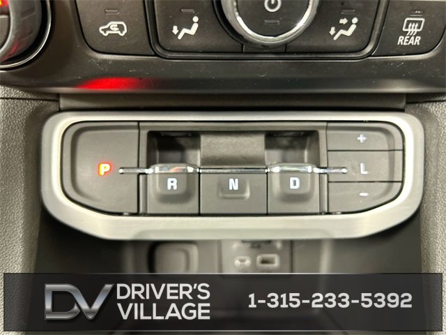 Used 2023 GMC Acadia SLE w/ Driver Convenience Package image 18