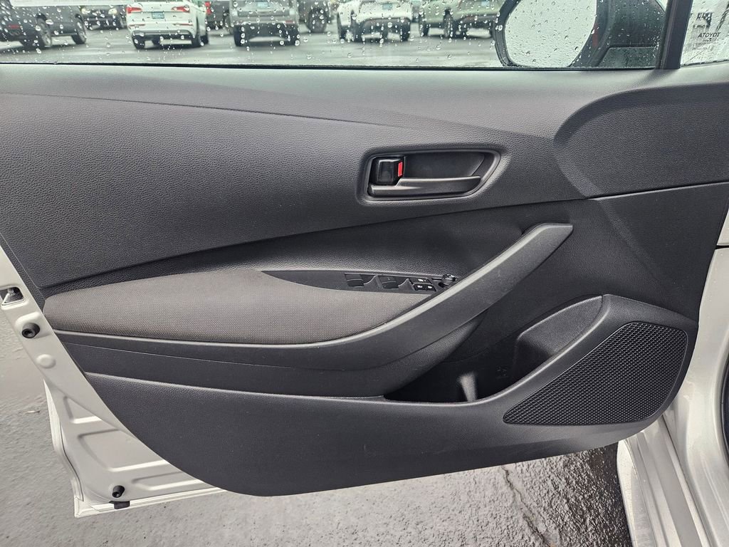 Used 2025 Toyota Corolla LE image 10