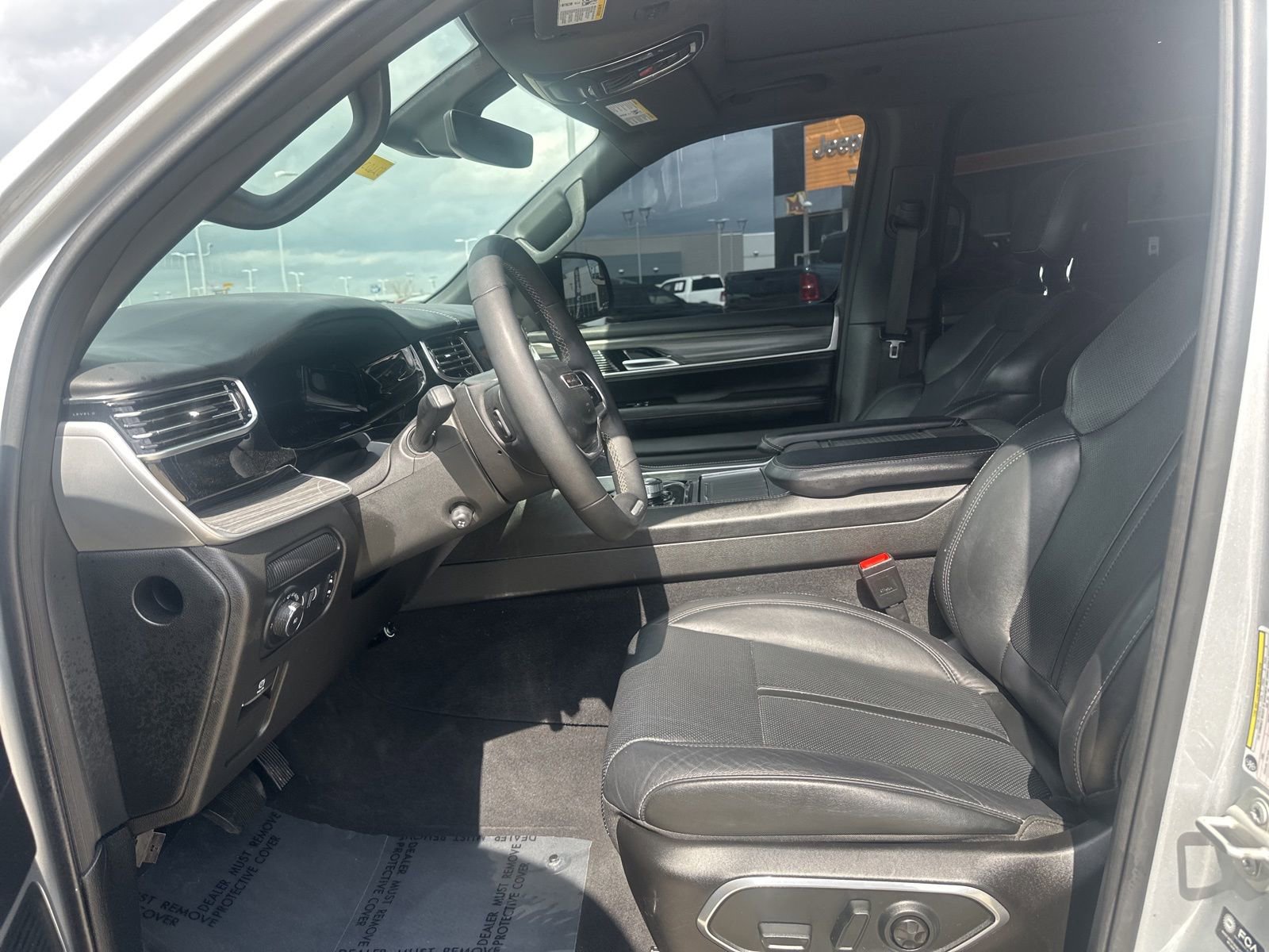 Used 2023 Jeep Wagoneer Series II w/ Premium Group I image 8