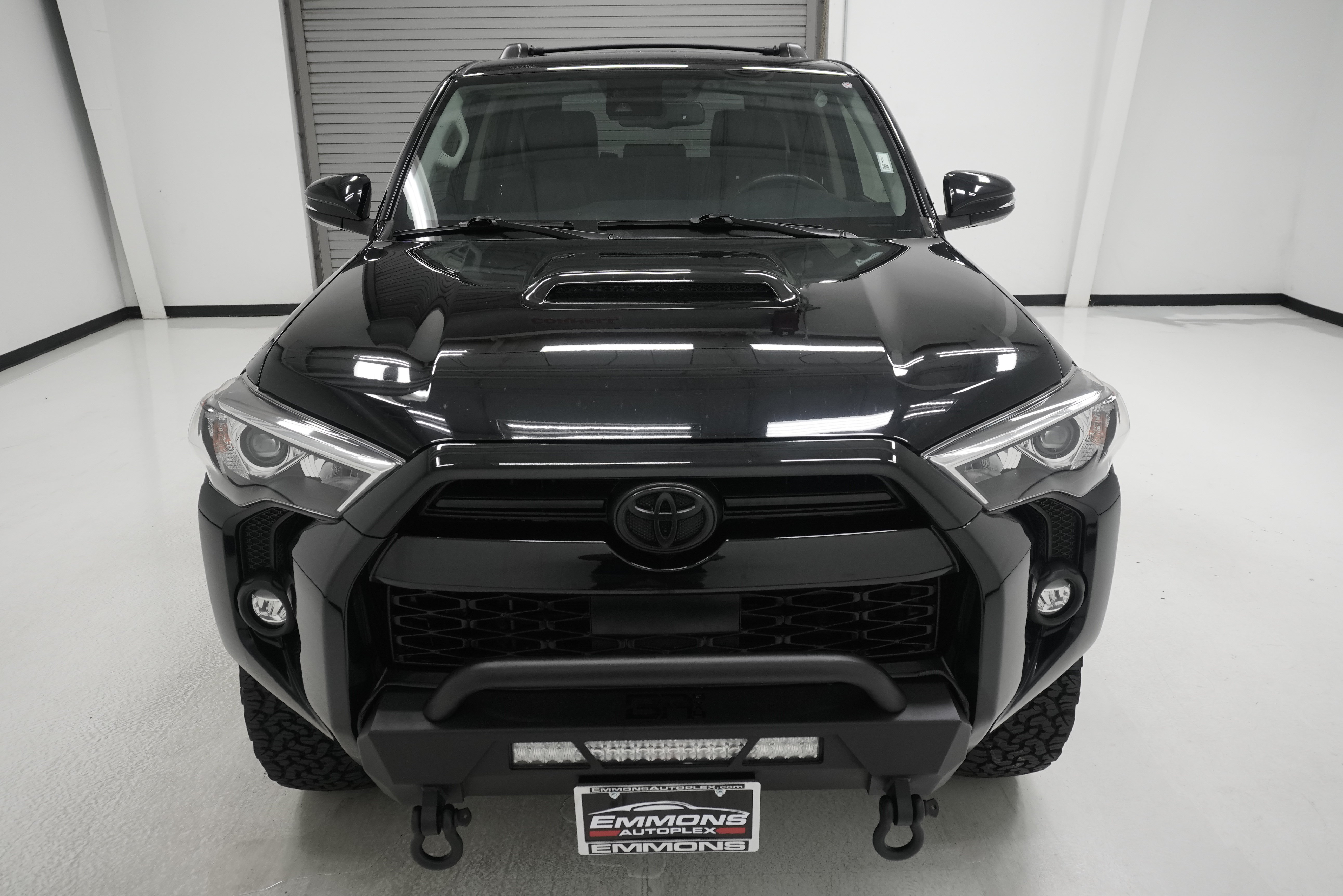 Used 2021 Toyota 4Runner Venture w/ Moonroof Package AWD/4WD image 2