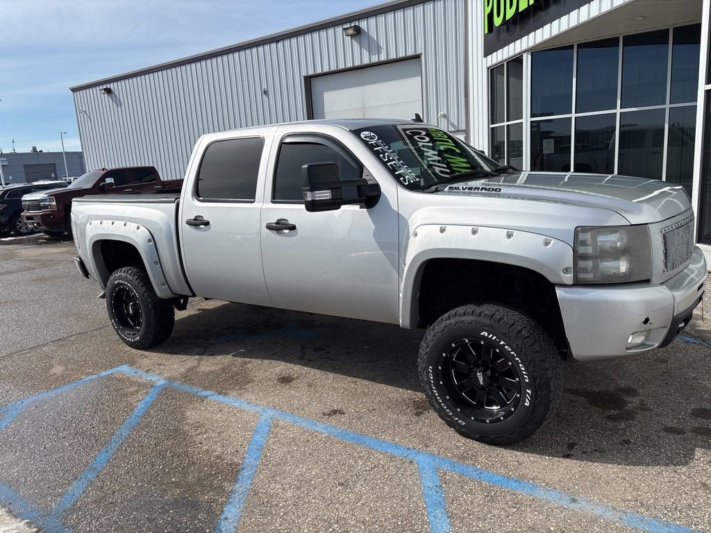 Used 2011 Chevrolet Silverado 1500 LT w/ All-Star Edition image 3