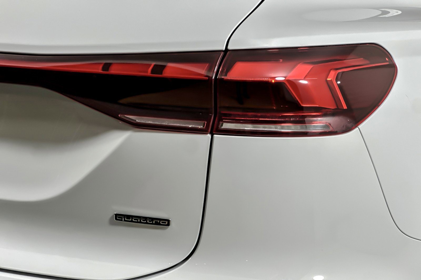 Used 2025 Audi Q6 e-tron Premium w/ Convenience Package image 26