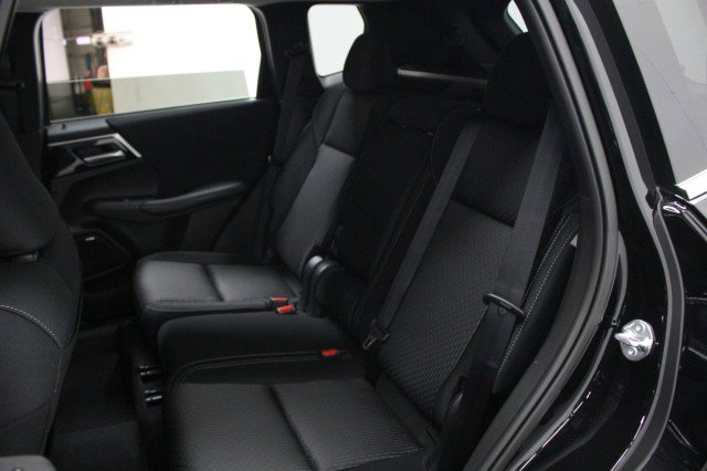 New 2026 Mitsubishi Outlander ES FWD image 25