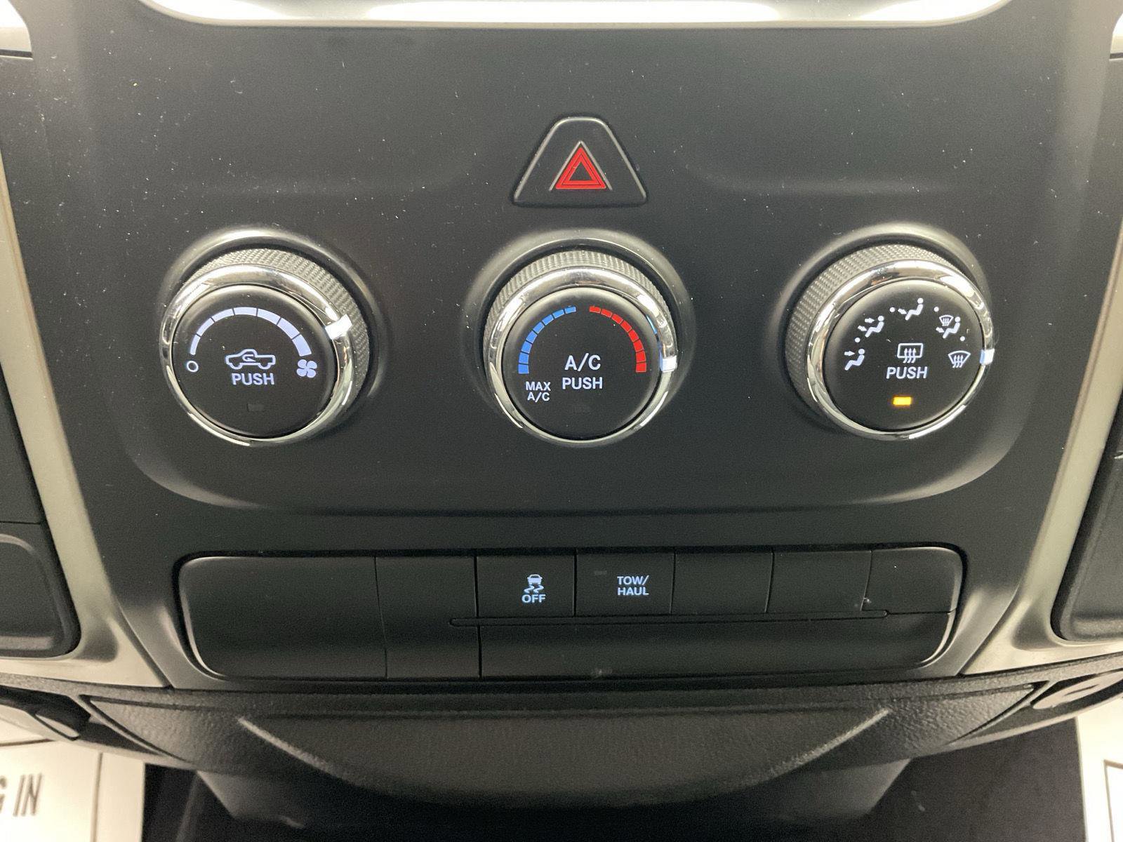 Used 2016 RAM 1500 Classic SLT image 19