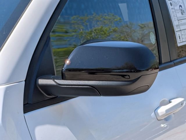 Used 2025 GMC Terrain Elevation image 10