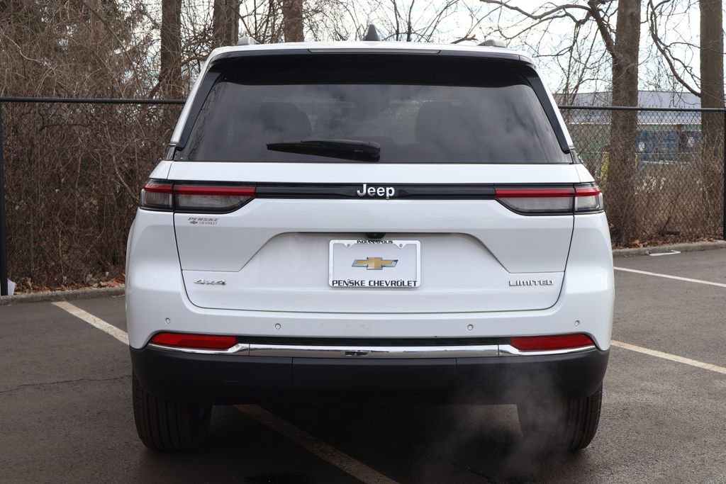 Used 2024 Jeep Grand Cherokee Limited image 7
