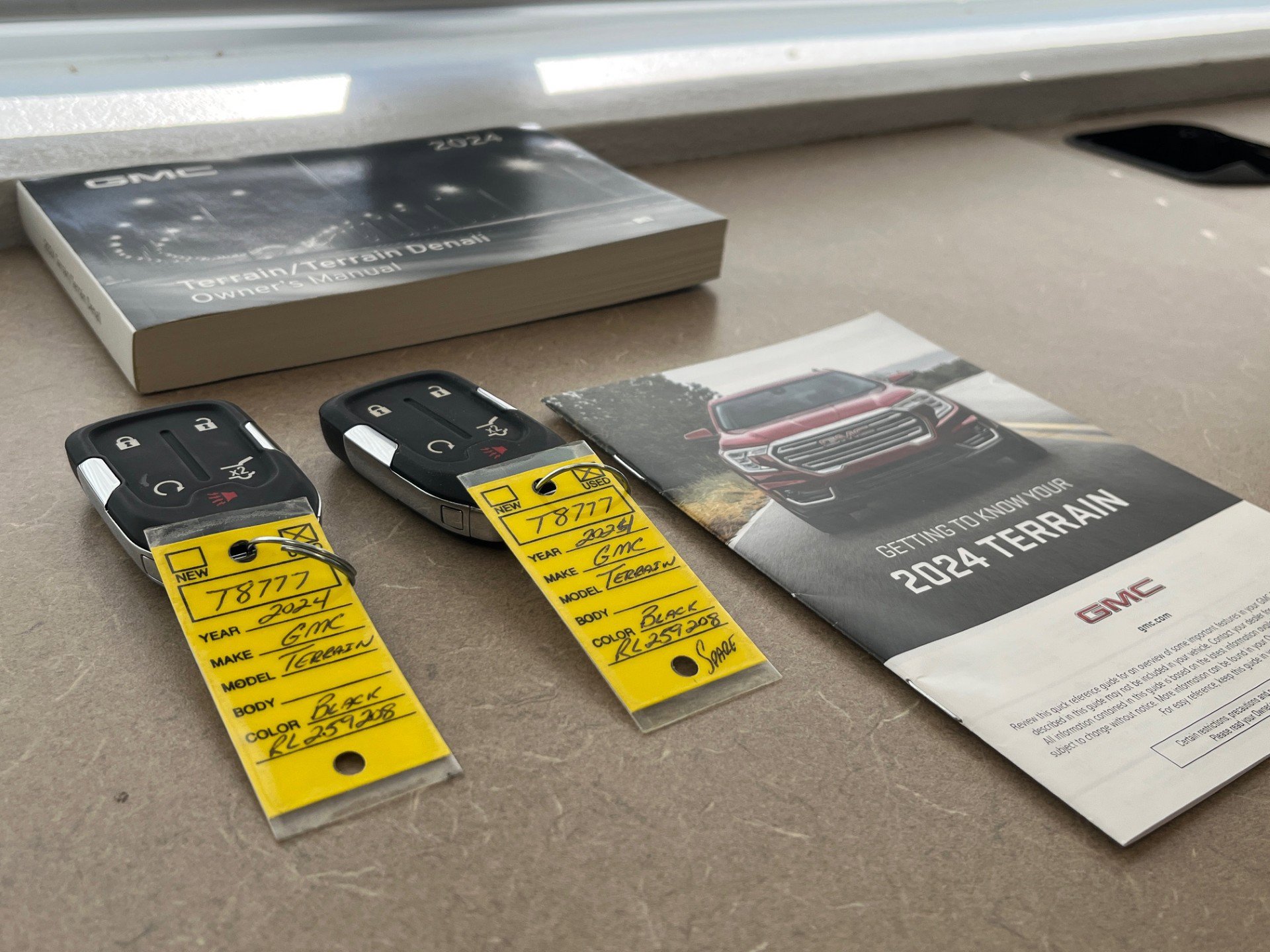 Certified 2024 GMC Terrain SLT w/ Tech Package image 15