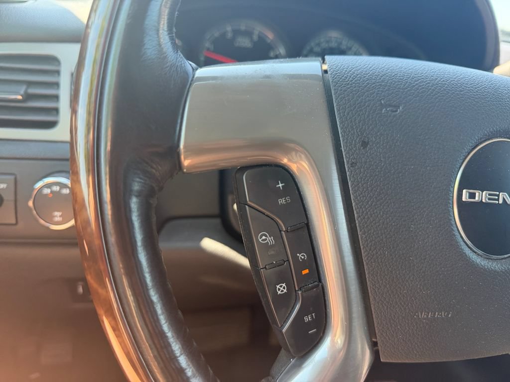 Used 2013 GMC Sierra 2500 Denali AWD/4WD image 16