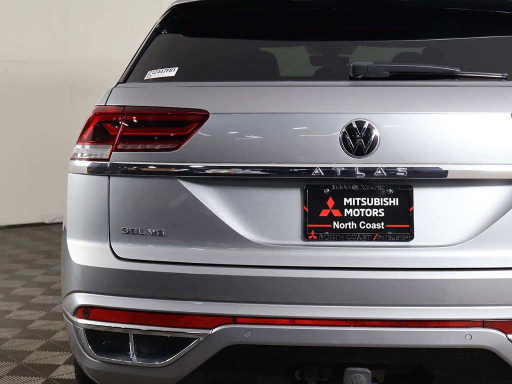 Used 2023 Volkswagen Atlas Cross Sport SEL Premium R-Line AWD/4WD image 18
