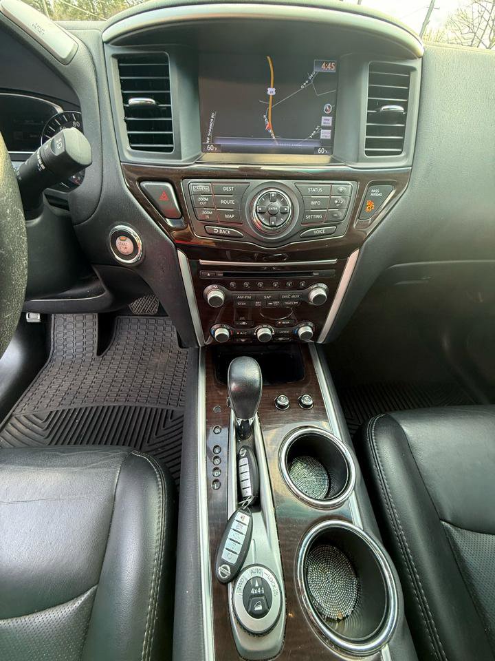 Used 2015 Nissan Pathfinder Platinum w/ Family Entertainment Package AWD/4WD image 20