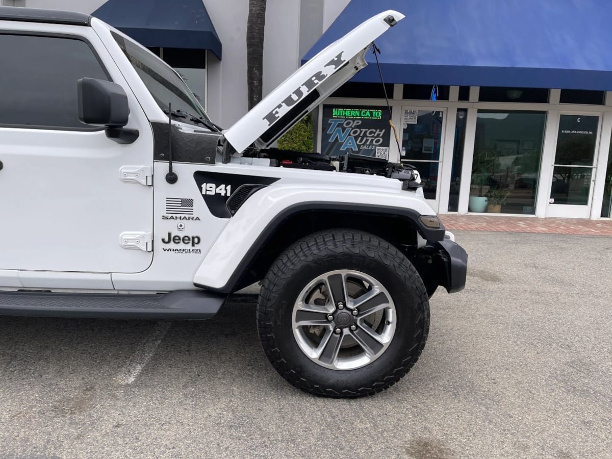 Used 2019 Jeep Wrangler Unlimited Sahara AWD/4WD image 31