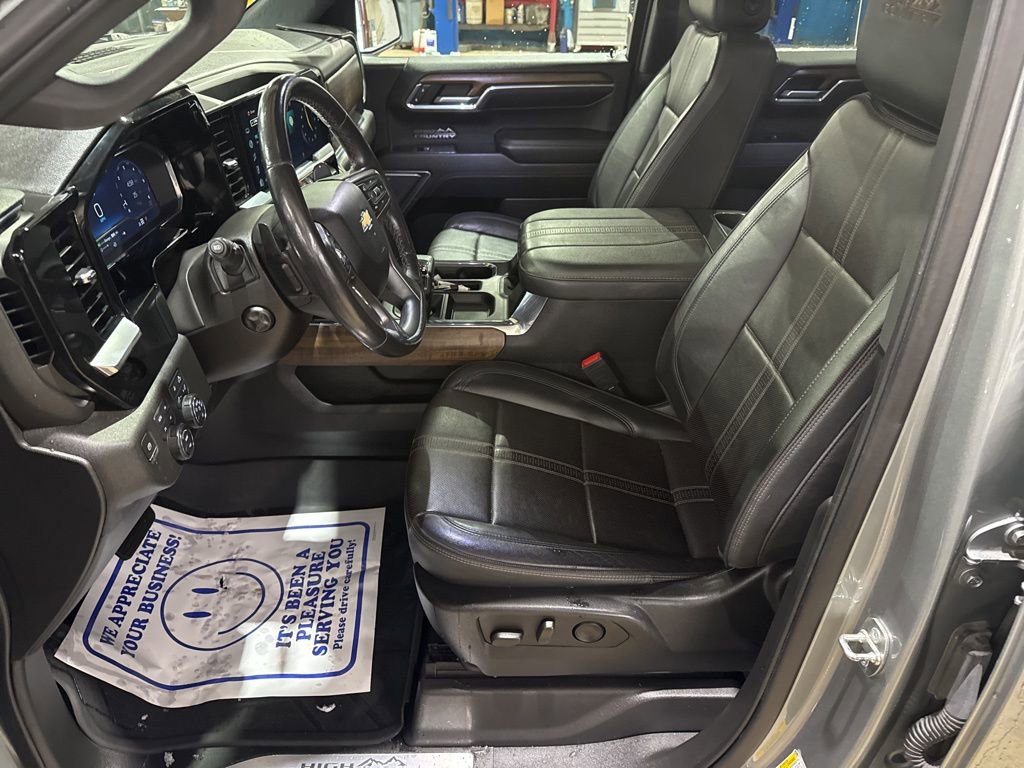 Used 2023 Chevrolet Silverado 1500 High Country w/ LPO, Dark Essentials Package image 13