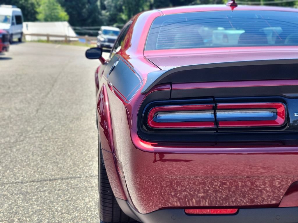 Used 2022 Dodge Challenger SRT Hellcat RWD image 9