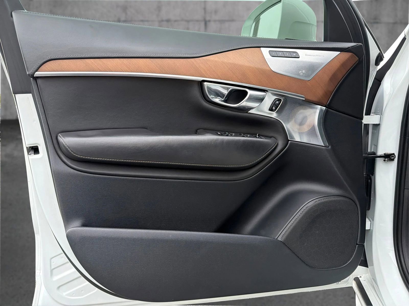 Used 2017 Volvo XC90 T6 Inscription w/ Luxury Package image 20