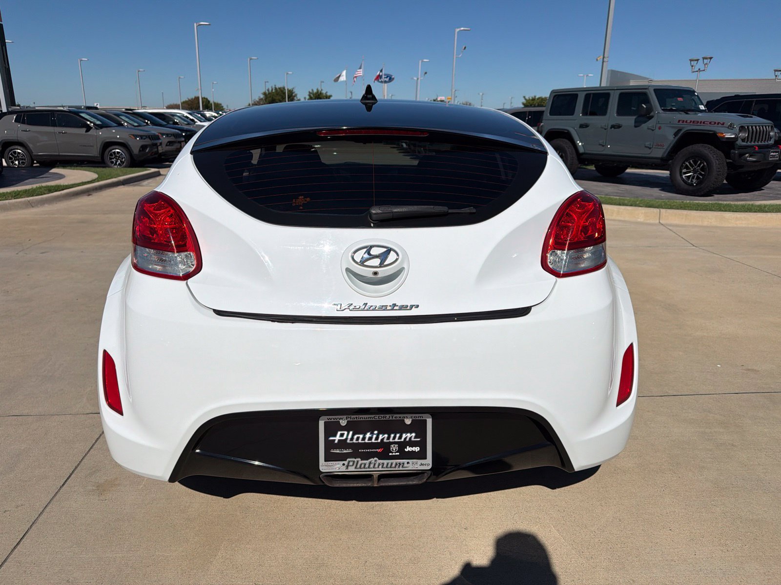 Used 2017 Hyundai Veloster Value Edition FWD image 4