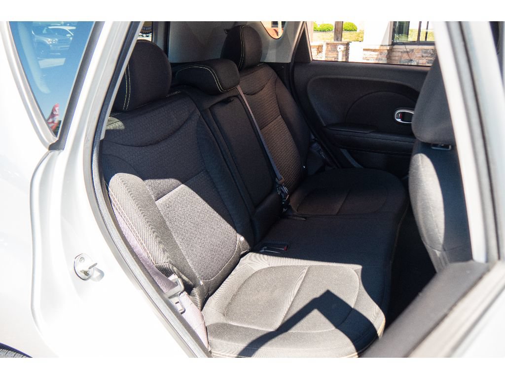 Used 2015 Kia Soul + FWD image 19